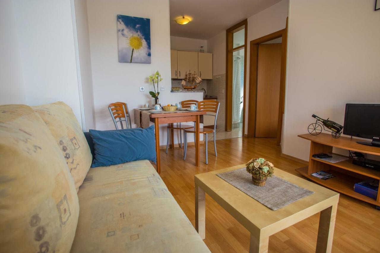 Apartman Vlado Apartment Vrsar Exterior photo