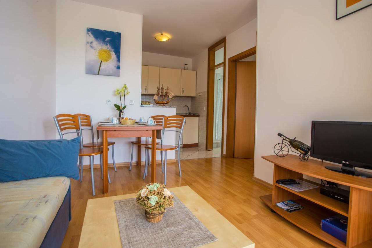Apartman Vlado Apartment Vrsar Exterior photo